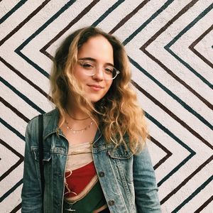 Meet your Posher, Maya